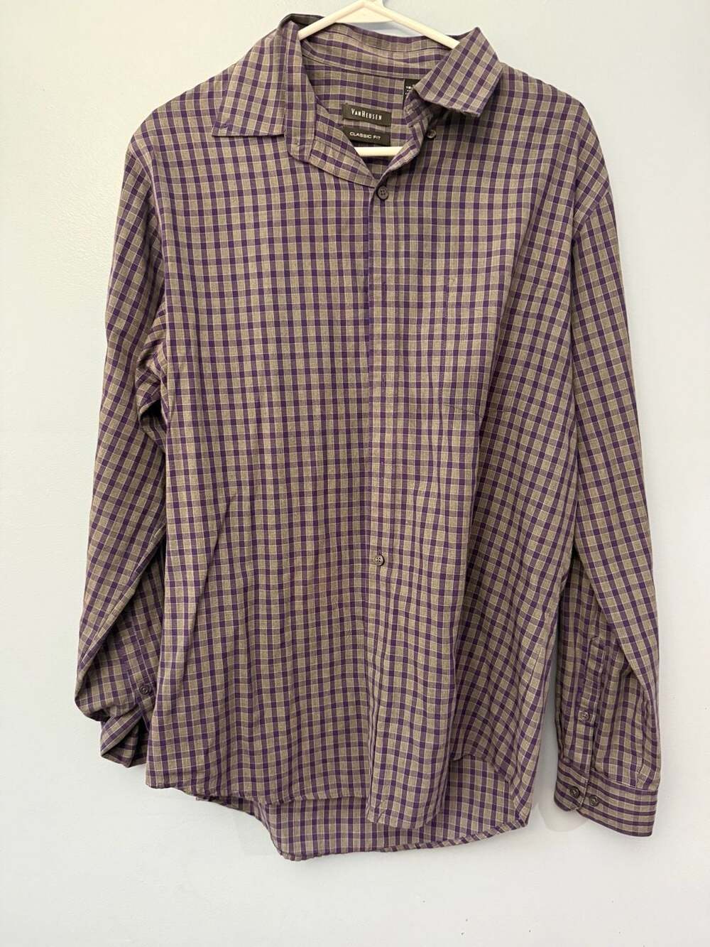 Van Heusen Classic Fit Plaid Shirt Size 15-15.5 Purple Gray